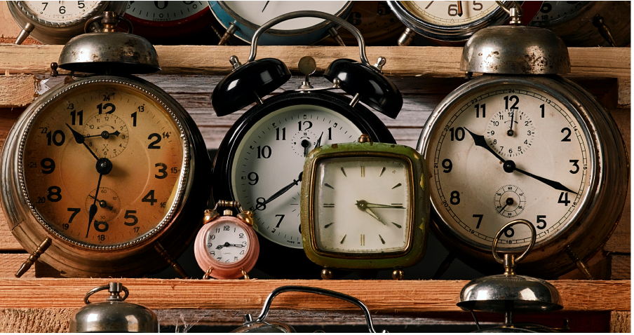 collection of different sized clocks
